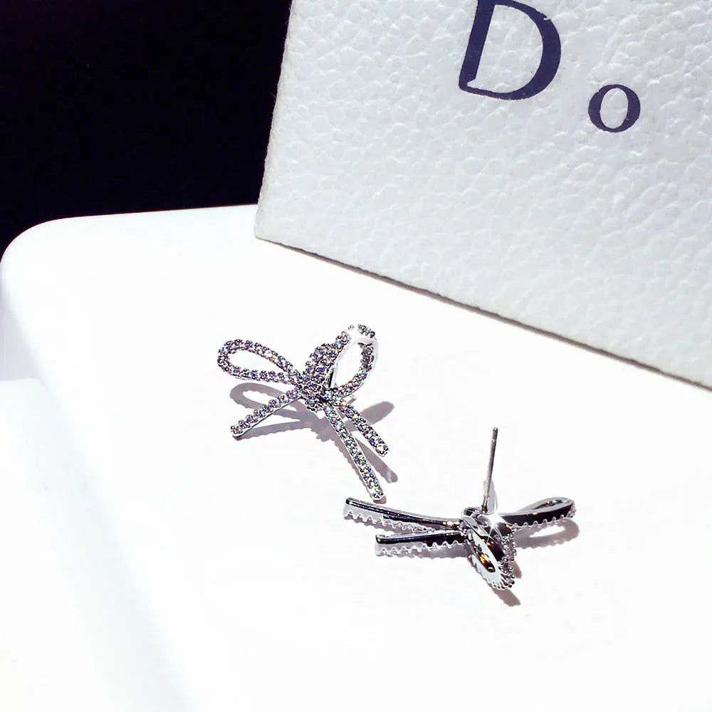 NEW Fashion Exquisite Butterfly Micro Inlaid Rhinestone Earrings for Women Trendy Temperament Simple Classic Glamour Accessories