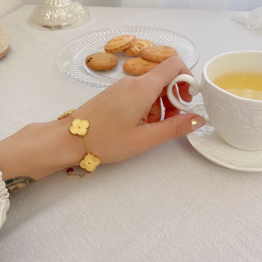 Fashion 18k Gold Plated Stainless Steel Jewelry Women Lucky Ladies Four Leaf Clover Rhinestone Bracelets Bangles
