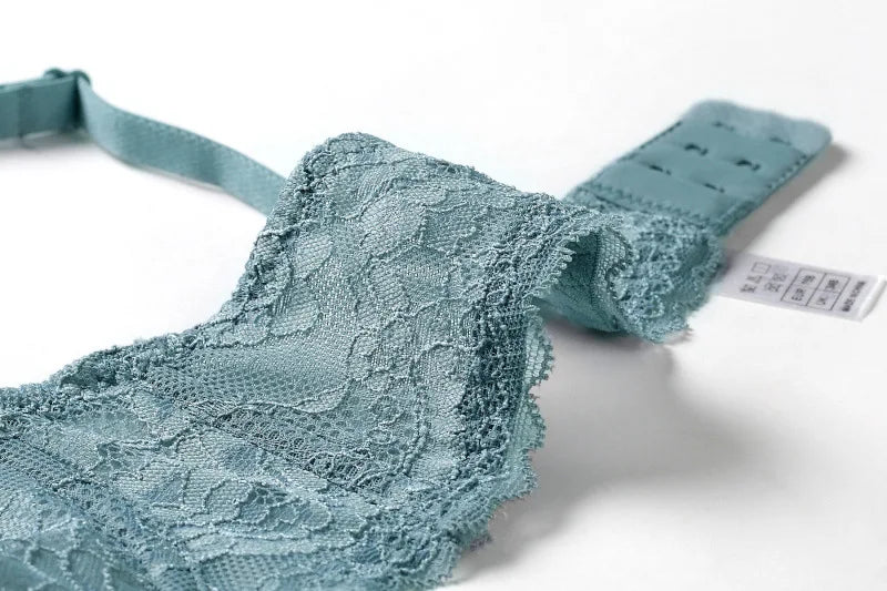 Sexy Ultrathin Transparent Lace Bra and Thong Set Underwear with Push Up Women French Lingerie Unlined B C D Cup 2021 New