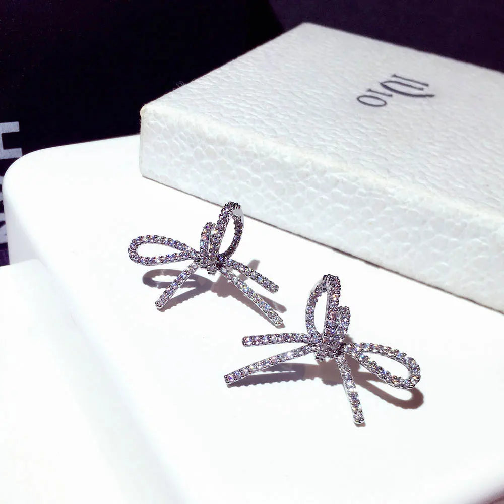 NEW Fashion Exquisite Butterfly Micro Inlaid Rhinestone Earrings for Women Trendy Temperament Simple Classic Glamour Accessories
