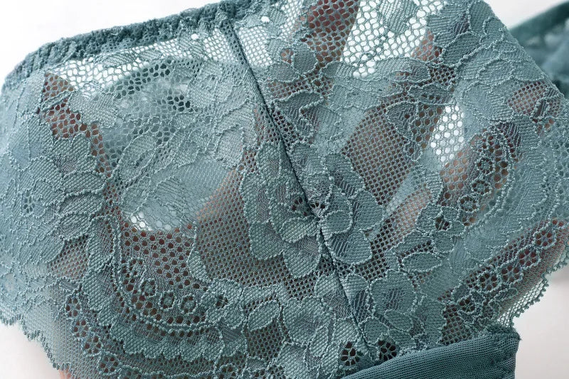 Sexy Ultrathin Transparent Lace Bra and Thong Set Underwear with Push Up Women French Lingerie Unlined B C D Cup 2021 New