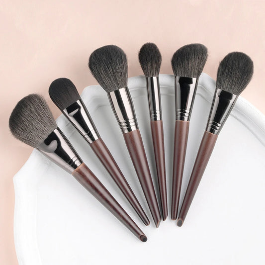 OVW Tapered Highlighter Brush – Professional Face Brush for Highlight, Blush & Setting Powder