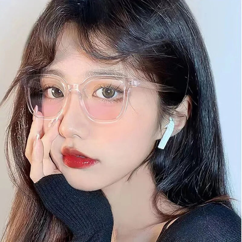 Korean Stylish Woman Sunglasses Gradient Pink Lenses Girls Decorative Glass Fashion Trendy Travelling Female Sunglass