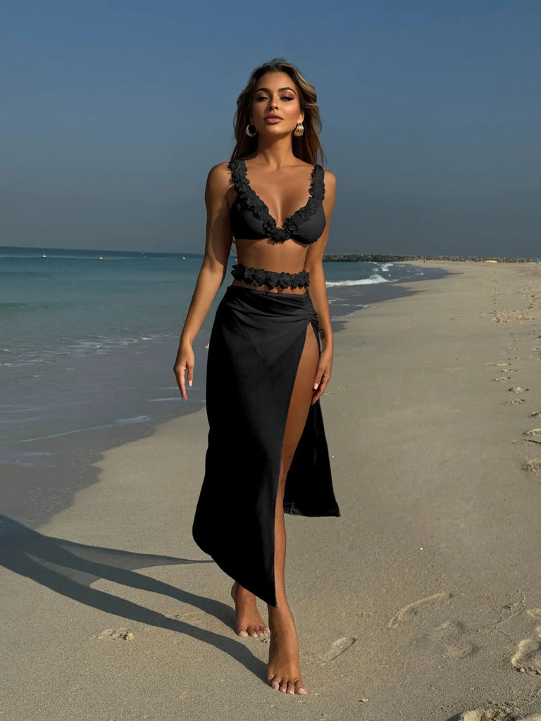 Floral Edge 3‑Piece Bikini Set with Mesh Skirt – 3D Flowers, V‑Neck Women’s Swimwear, Padded Bather, Summer Beach Biquini