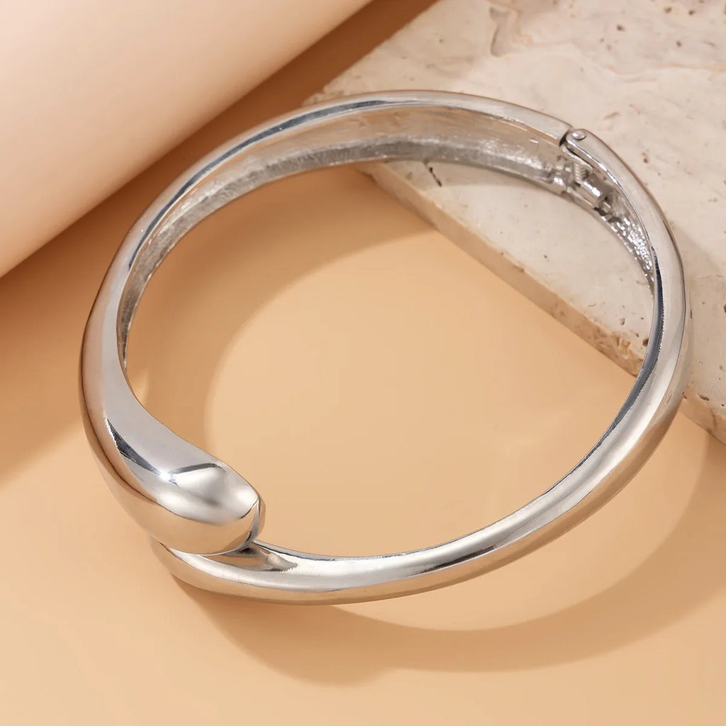 Punk Vintage Chunky Cuff Bangle – Gold Geometric Spring Bracelet for Women