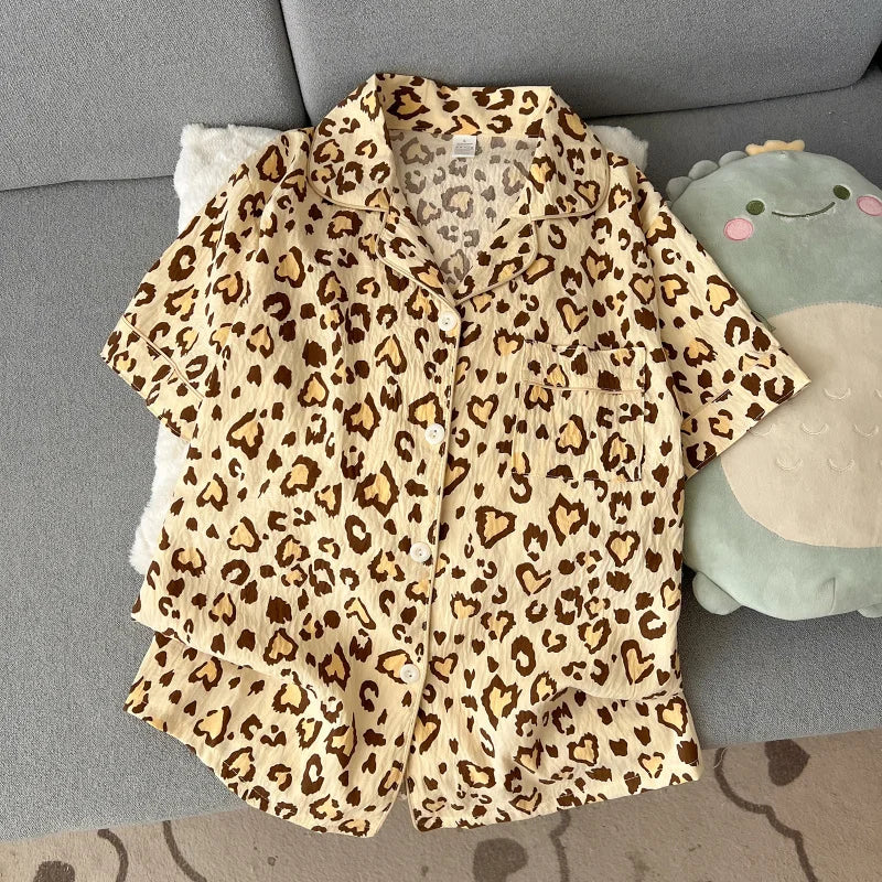 2Summer short-sleeve pajama set for women, comfortable and trendy, shorts can be worn outside, home wear set