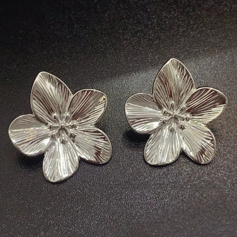 Popular Women's Fashion Earrings Flower Alloy Retro Style Women's Party Accessories Gifts