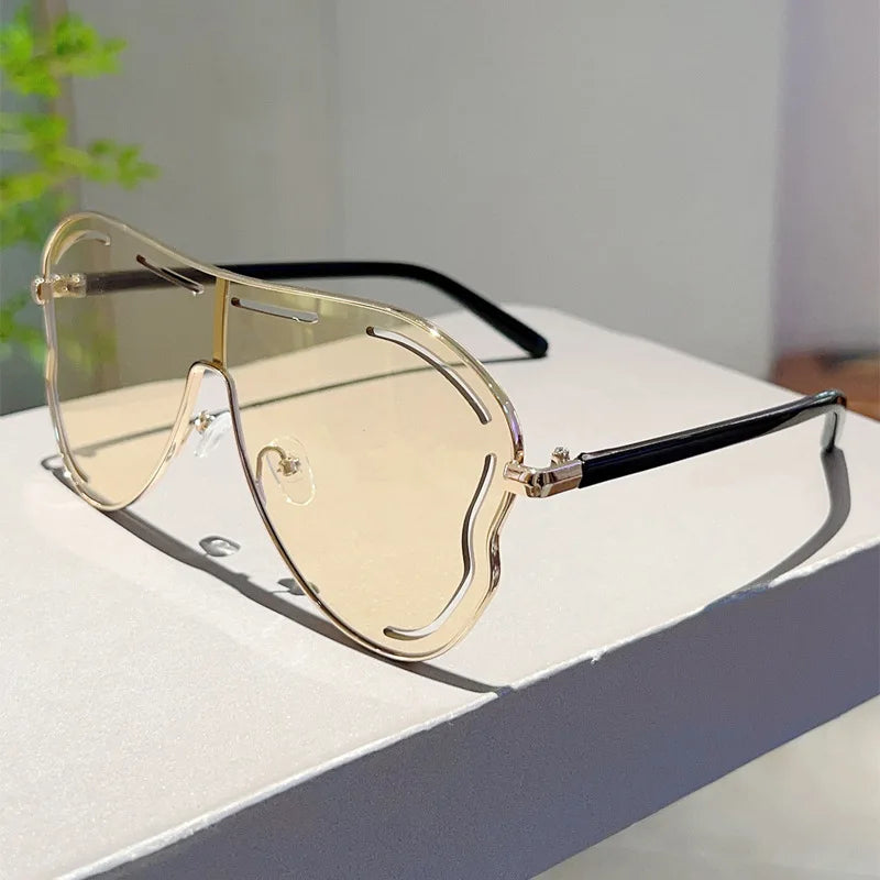 Oversized Shield One-Piece Punk Sunglasses Women 2025 Luxury Brand Square Sun Glasses For Ladies Metal Big Frame Eyewear UV400