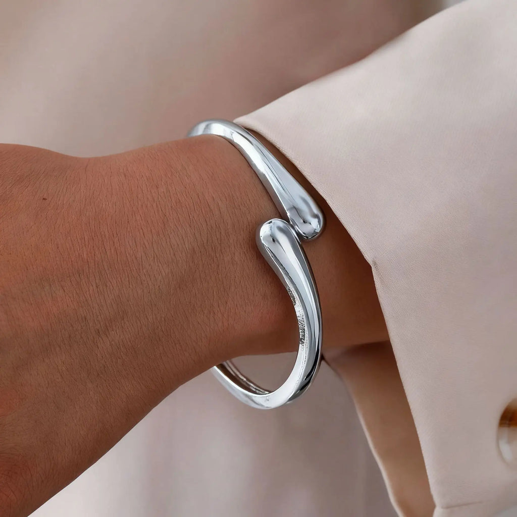 Fashion Smooth Water Drop Bangle For Women Gold Silver Color Exaggerated Geometric Bracelets Party Female Punk Jewelry Gifts