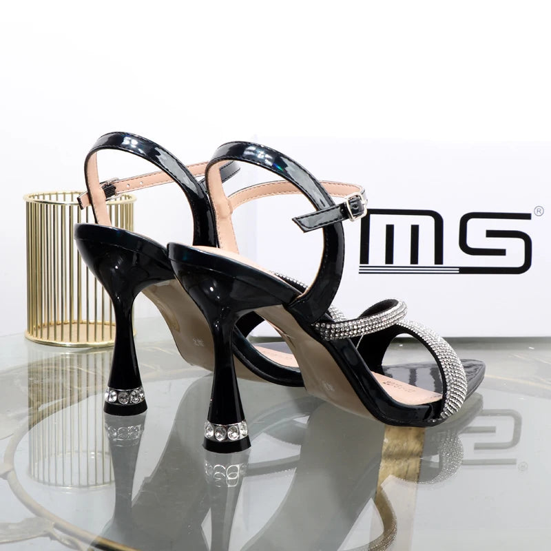 Luxury elegant green shoes 2025 summer new high heels fashion Joker fashion fairy sandals Rhinestone buckle with women's shoes