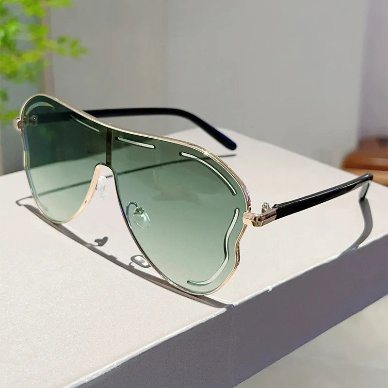 Oversized Shield One-Piece Punk Sunglasses Women 2025 Luxury Brand Square Sun Glasses For Ladies Metal Big Frame Eyewear UV400