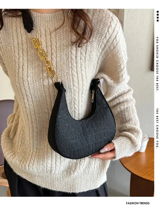 2023 New Fashion Chain Personality Trend Single Armpit Hundred With Crescent Moon Bag For Women