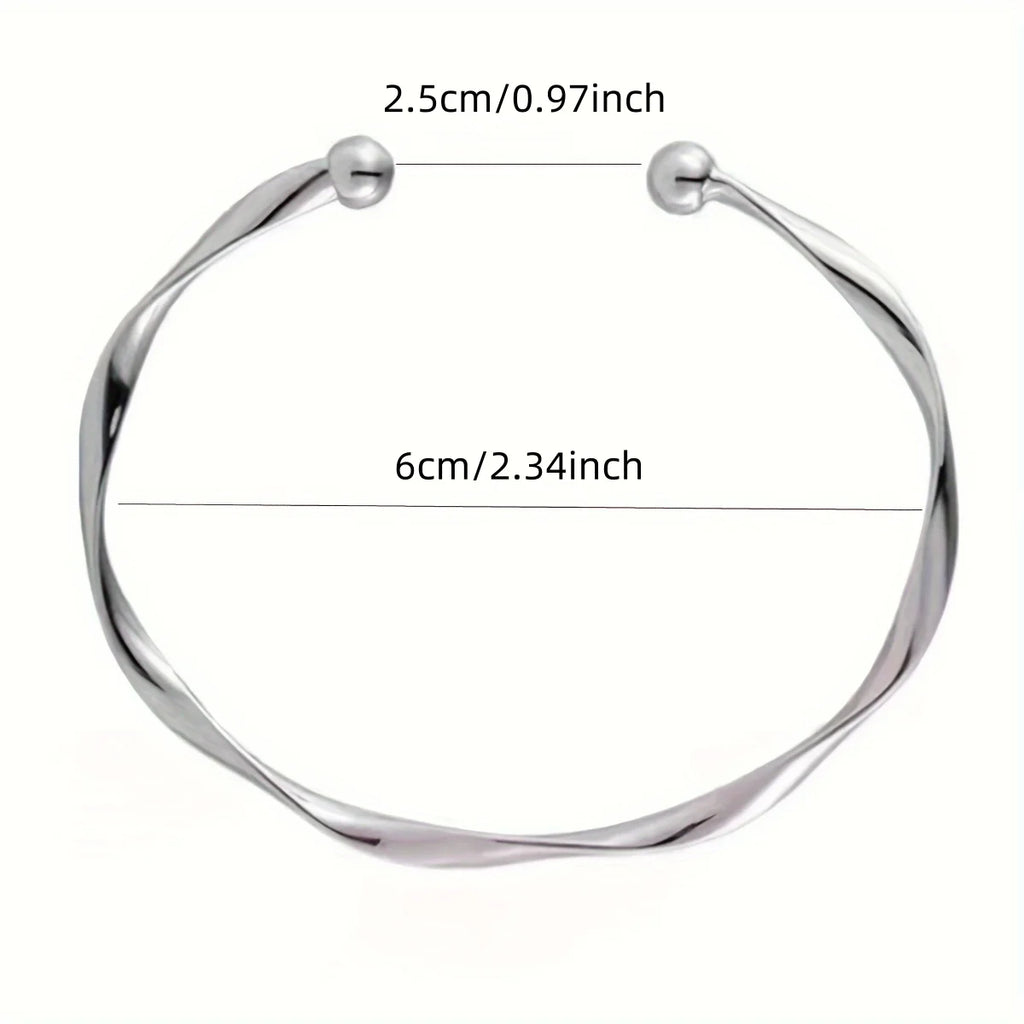 A Women's Bracelet with a Twisted Opening, Adjustable, Simple and Versatile, Suitable for Everyday Wear