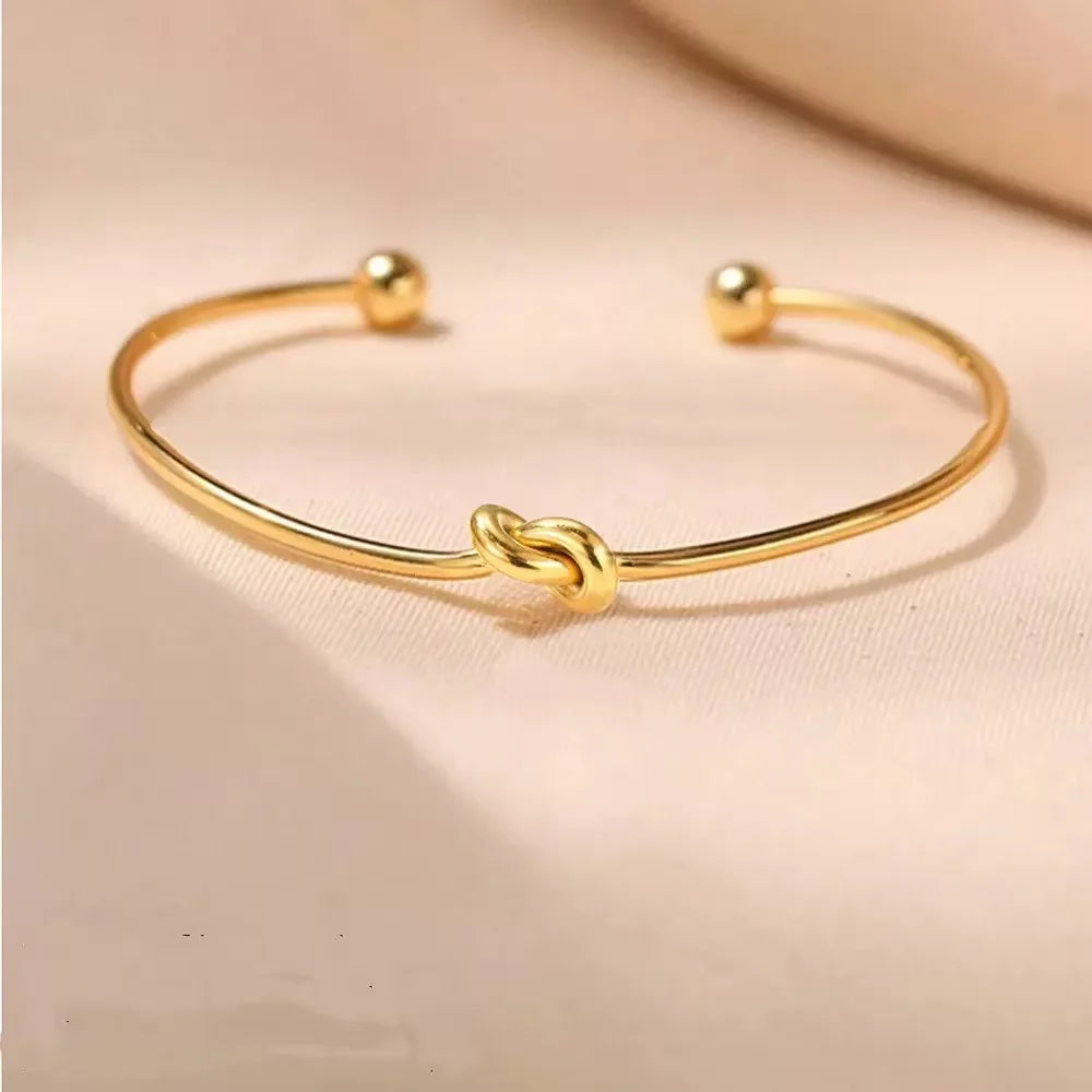 Fashionable Fetro Leaf Woven Twisted Texture Men's And Women's Bracelets, Suitable For Daily Wea