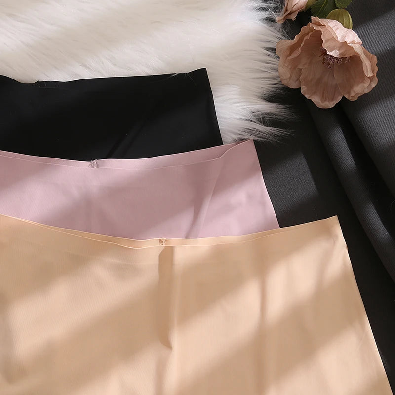 Seamless Satin Boyshorts