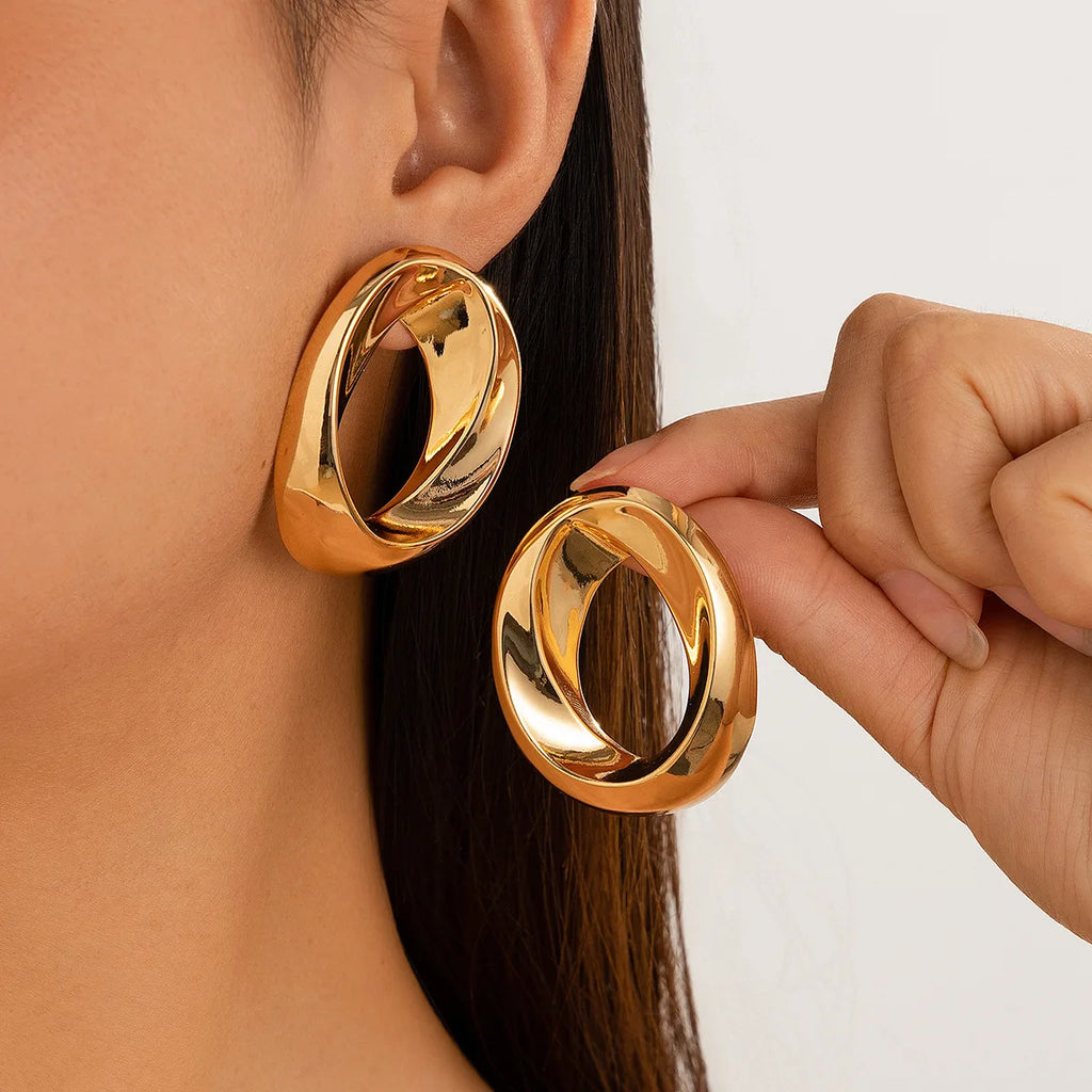 Punk Vintage Chunky Cuff Bangle – Gold Geometric Spring Bracelet for Women