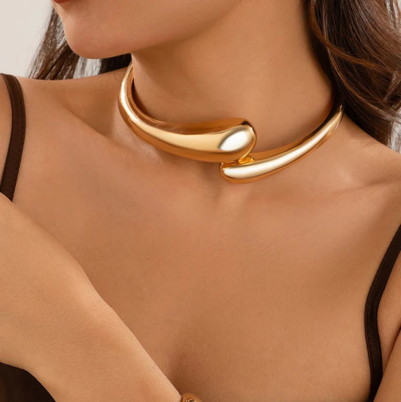Punk Vintage Chunky Cuff Bangle – Gold Geometric Spring Bracelet for Women