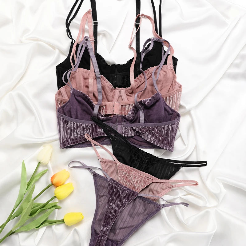V‑Shape Underwire Ribbed Bra & Brief/Thong Set