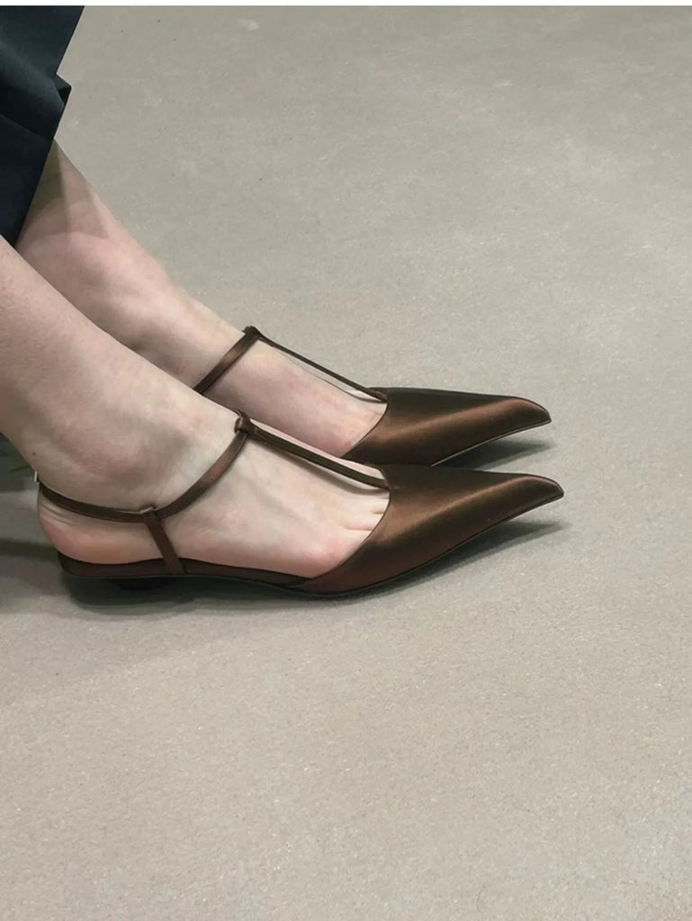 Chic Low‑Heel Pointed‑Toe Pumps