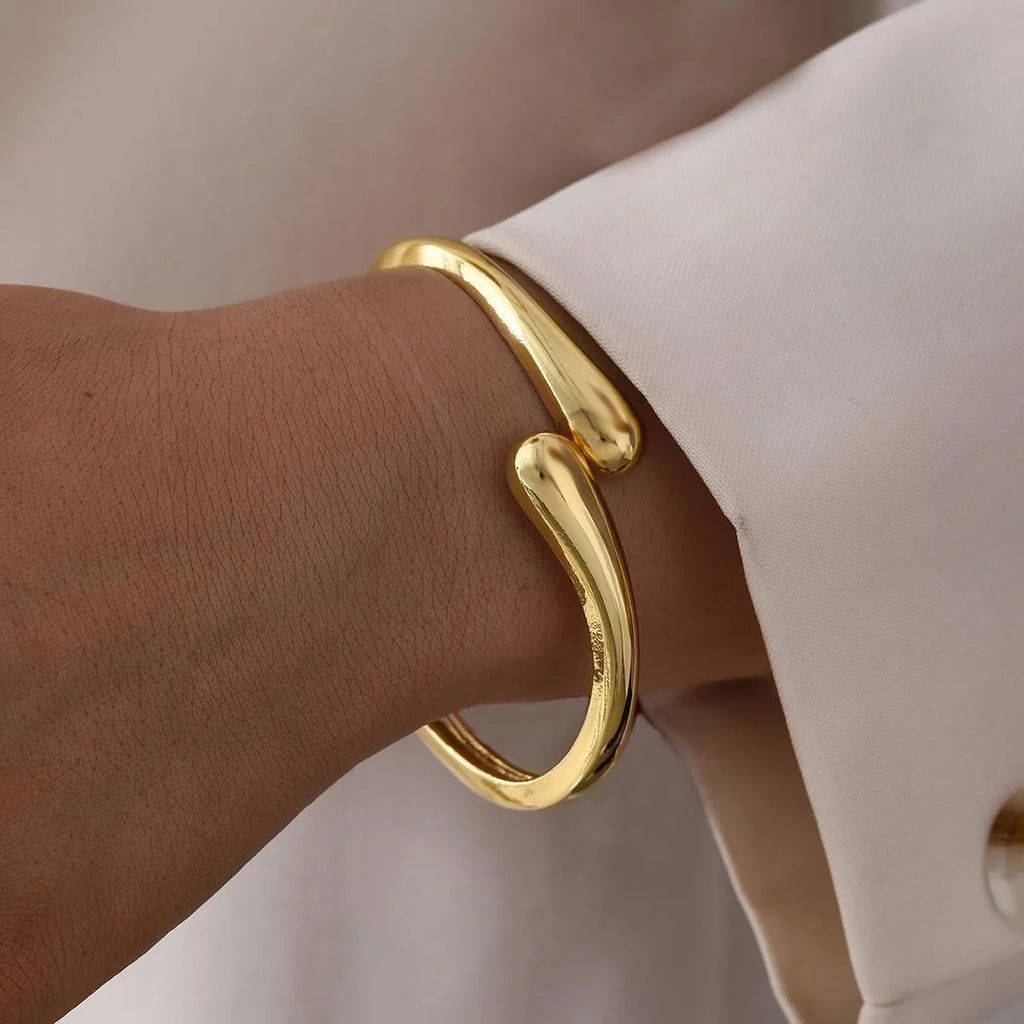 Fashion Smooth Water Drop Bangle For Women Gold Silver Color Exaggerated Geometric Bracelets Party Female Punk Jewelry Gifts