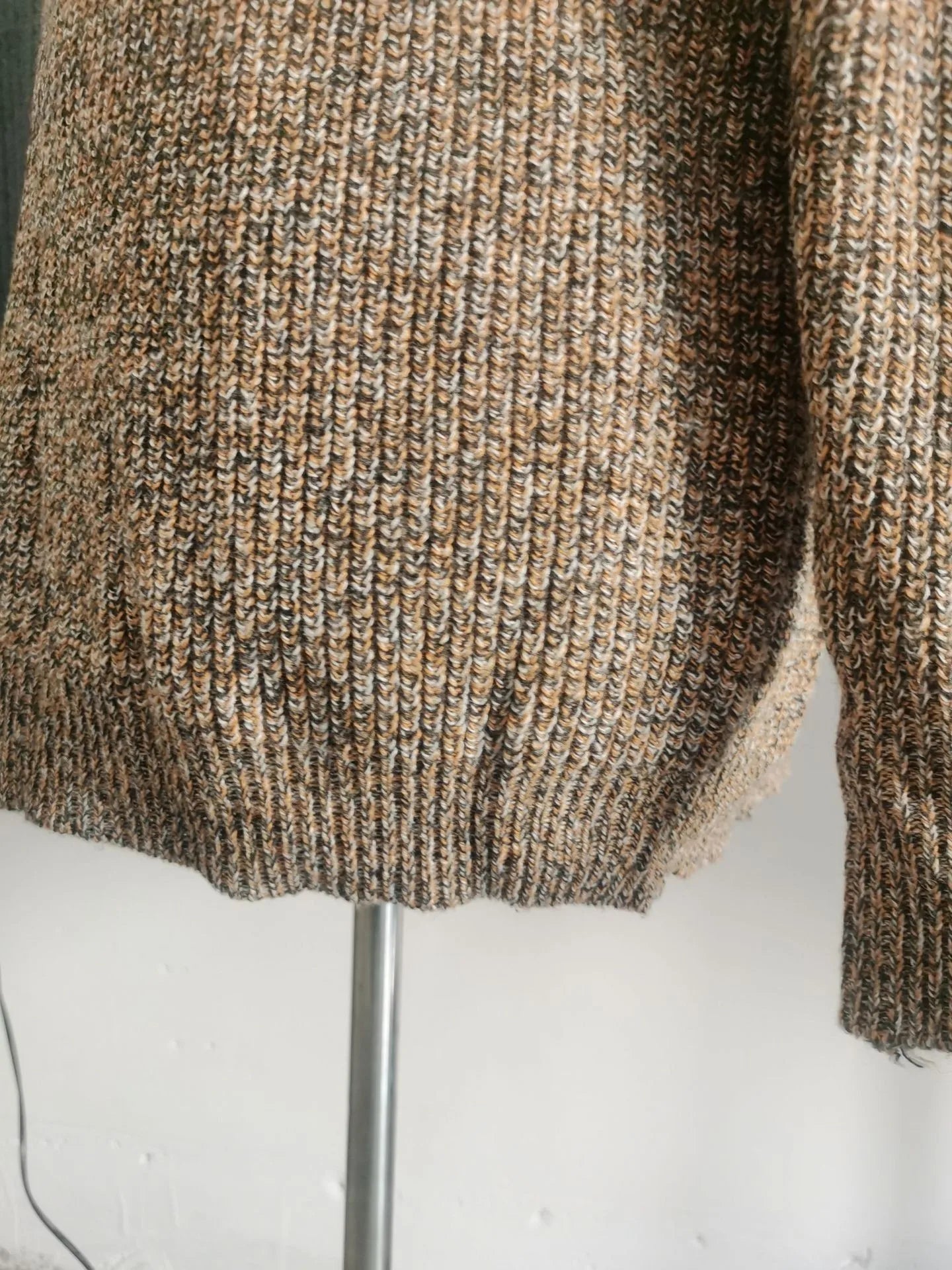 Color‑Block Semi‑Zipper Sweater