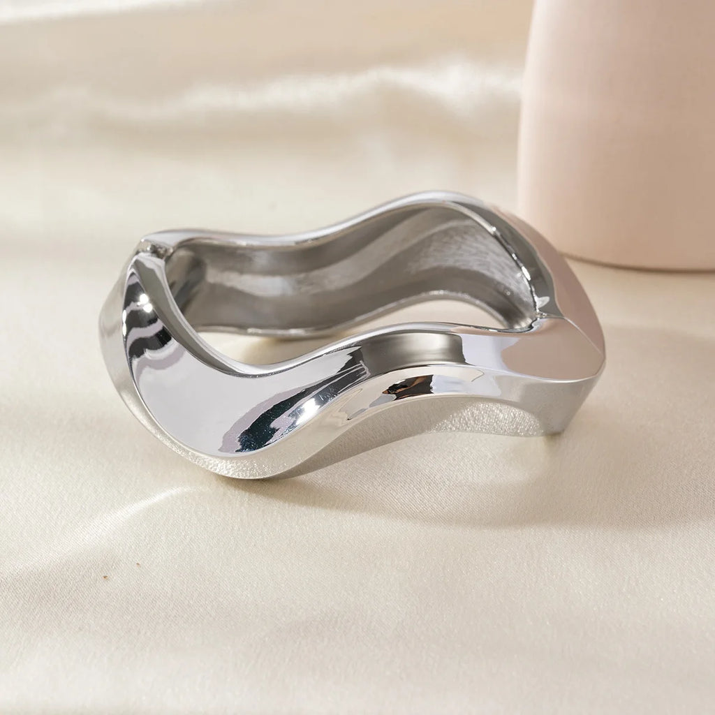 HUANZHI Vintage Resin Triangle Wide Bangle Bracelet