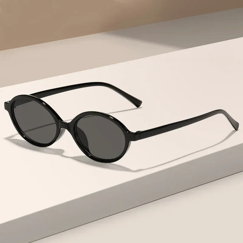 2024 Trend Oval Sunglasses — Unisex Elliptical Small‑Frame UV‑Protection Ultra‑Light Eyewear