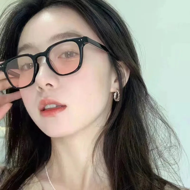 Korean Stylish Woman Sunglasses Gradient Pink Lenses Girls Decorative Glass Fashion Trendy Travelling Female Sunglass