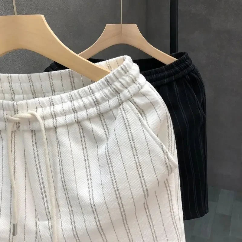 Black‑White Striped Casual Shorts