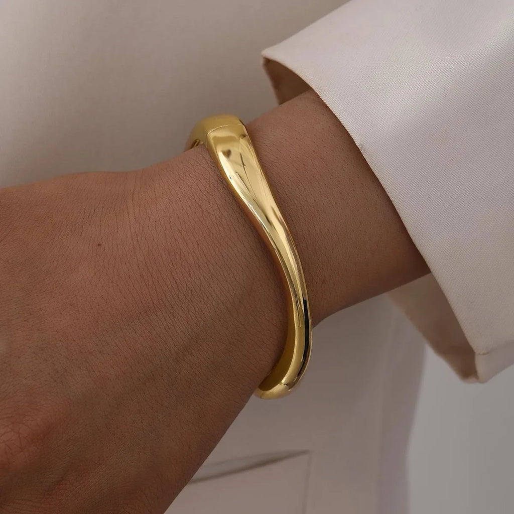 Fashion Smooth Water Drop Bangle For Women Gold Silver Color Exaggerated Geometric Bracelets Party Female Punk Jewelry Gifts