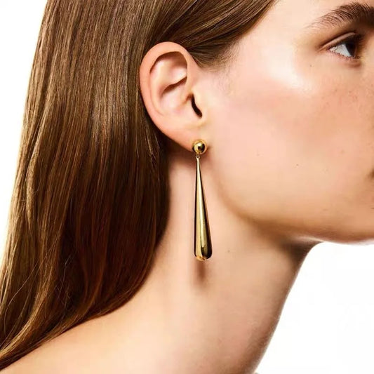 High Quality Minimalist Niche Design Metal Plated 18K Water Droplet Studs Earrings for Women Fashion Daily Party Jewelry Gifts