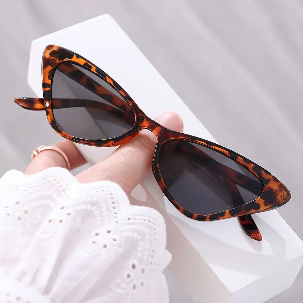 Fashion Cat Eye Sunglasses Women Vintage Oversized Shades UV400 Triangle Sun Glasses Female Goggle Eyewear Gafas De Sol