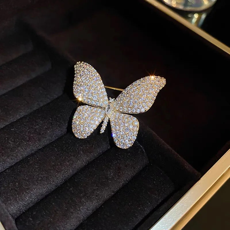Sweet Flower Shape Lapel Pin Inlaid Shiny Rhinestones Brooches All-match Versatile Corsage Accessories