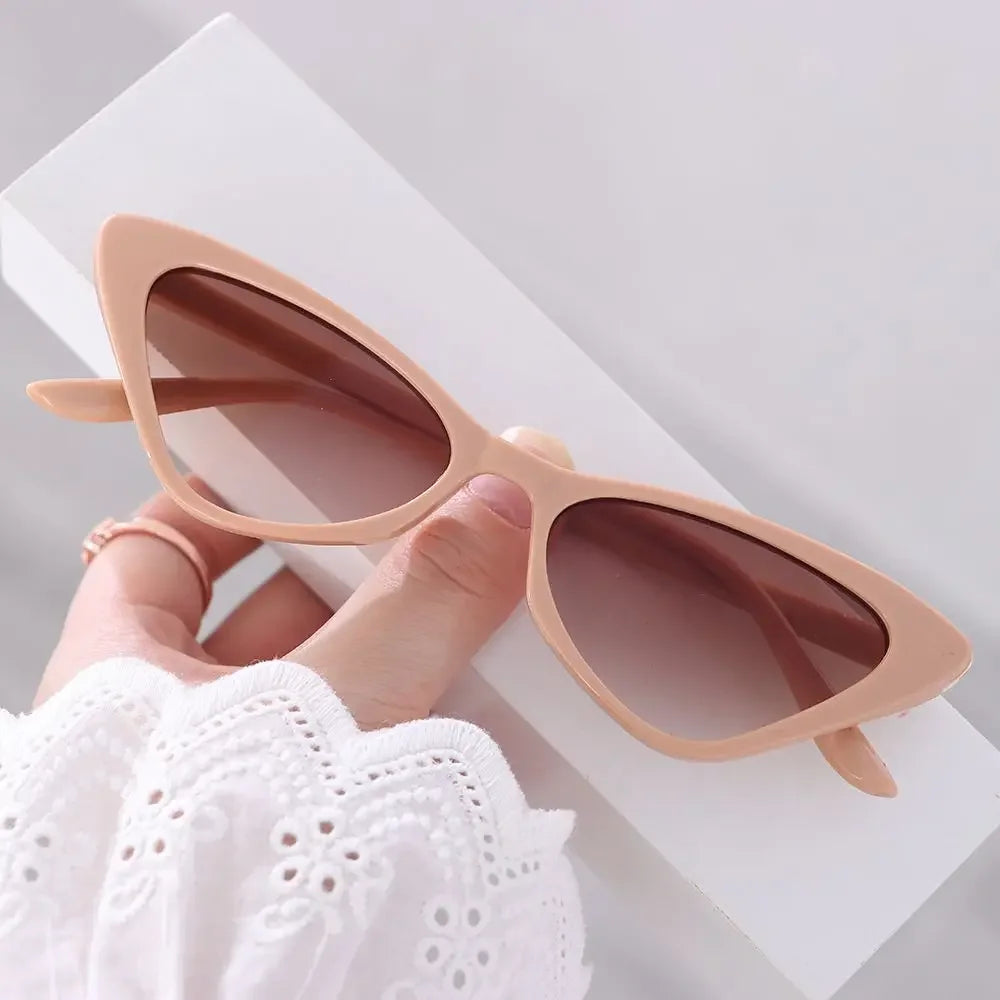 Fashion Cat Eye Sunglasses Women Vintage Oversized Shades UV400 Triangle Sun Glasses Female Goggle Eyewear Gafas De Sol