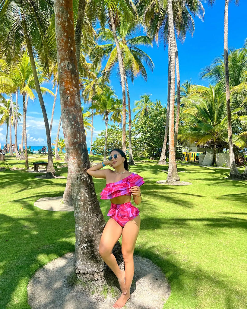 2025 Printed Long‑Sleeve Women’s Swimsuit with Matching Beach Cover‑Up — Holiday Swimwear Clearance
