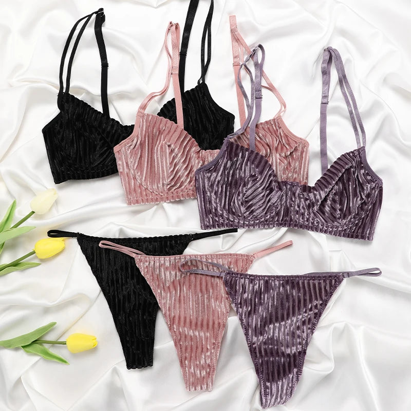 V‑Shape Underwire Ribbed Bra & Brief/Thong Set