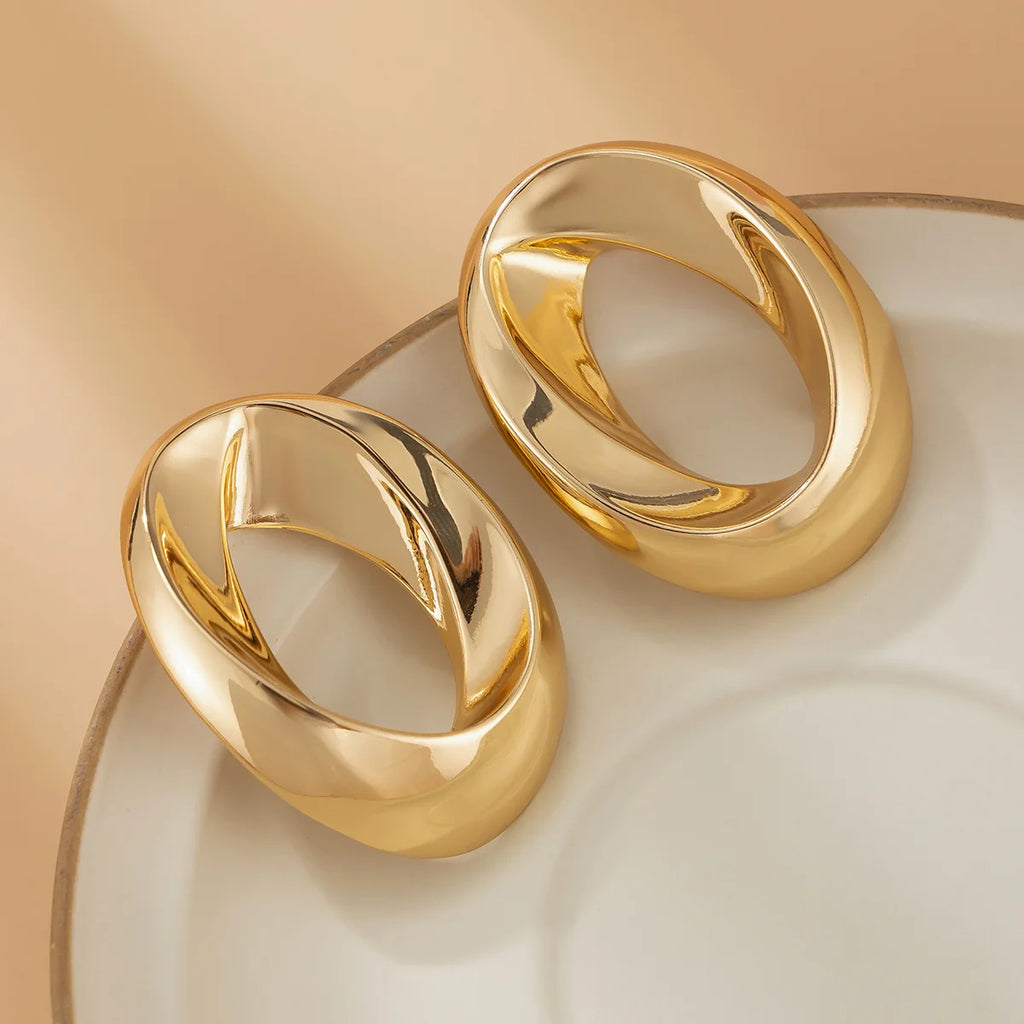 Punk Vintage Chunky Cuff Bangle – Gold Geometric Spring Bracelet for Women