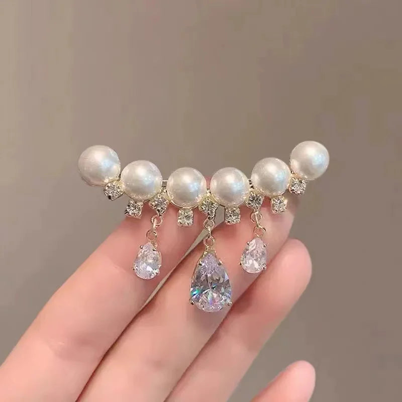 Sweet Flower Shape Lapel Pin Inlaid Shiny Rhinestones Brooches All-match Versatile Corsage Accessories