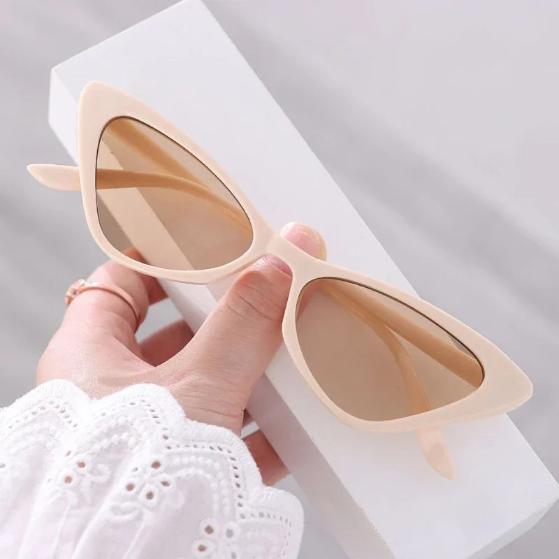 Fashion Cat Eye Sunglasses Women Vintage Oversized Shades UV400 Triangle Sun Glasses Female Goggle Eyewear Gafas De Sol