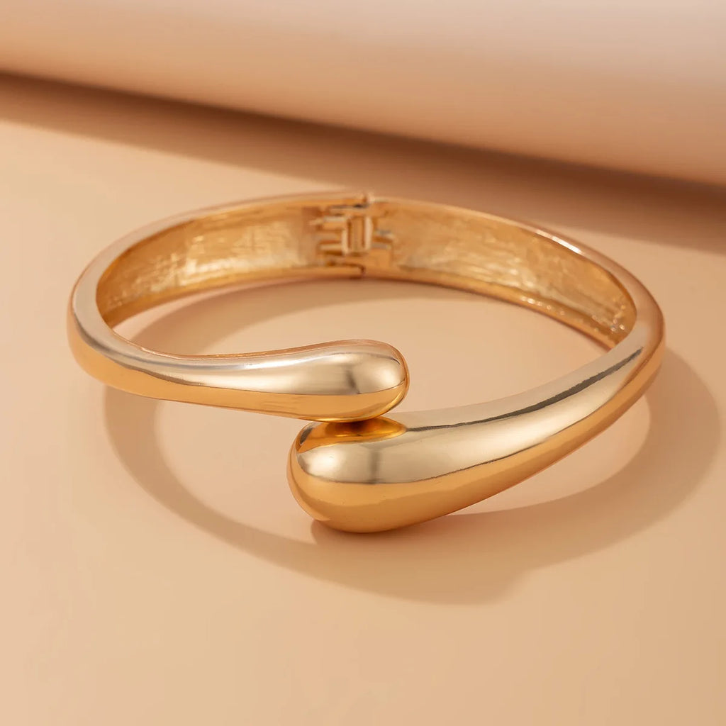 Punk Vintage Chunky Cuff Bangle – Gold Geometric Spring Bracelet for Women