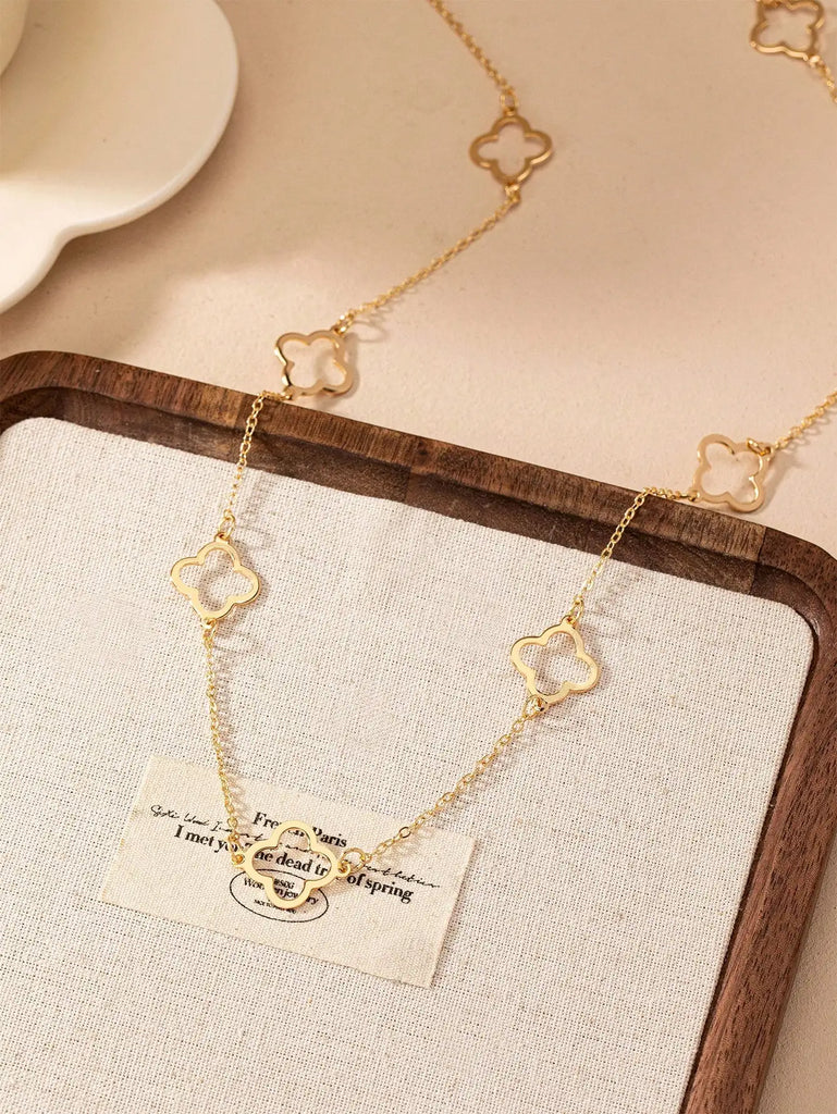 Gold Four Leaf Clover Necklace Clover Pendant Station Necklaces for Women 18K Gold Plated Stainless Steel Lucky Leaf Jewelry