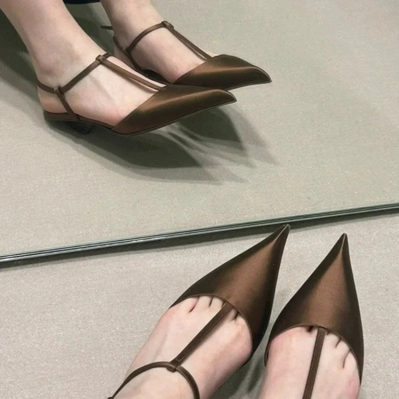 Chic Low‑Heel Pointed‑Toe Pumps