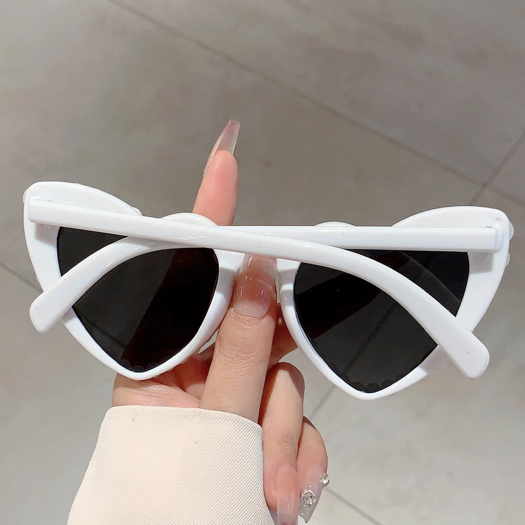 KAMMPT Heart Shaped Sunglasses with Pearls Women 2024 New in Stylish Vintage Shades for Wedding Trendy Cute Party Sun Glasses