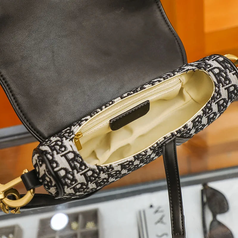 Ladies Fashion Handbag Girls Premium Temperament Underarm Bag Comfortable Wide Shoulder Strap Shoulder Crossbody Women's Bag