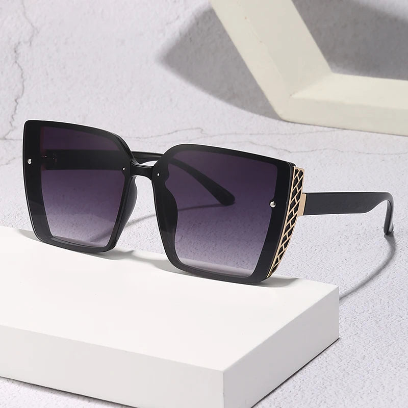 Trendy Large Frame Fashionable Sunglasses For Women High-end Ultraviolet Sun Protection Driving Sunglasses 1033