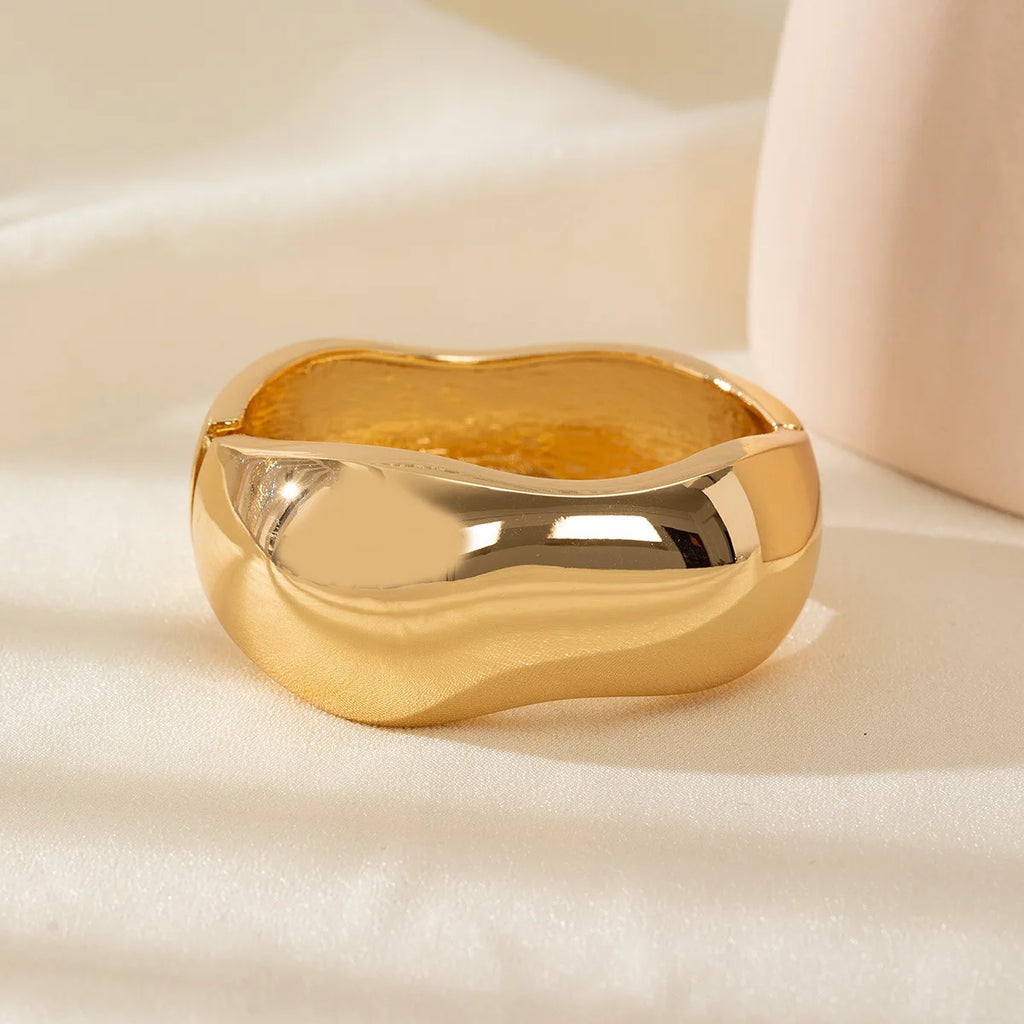 HUANZHI Vintage Resin Triangle Wide Bangle Bracelet