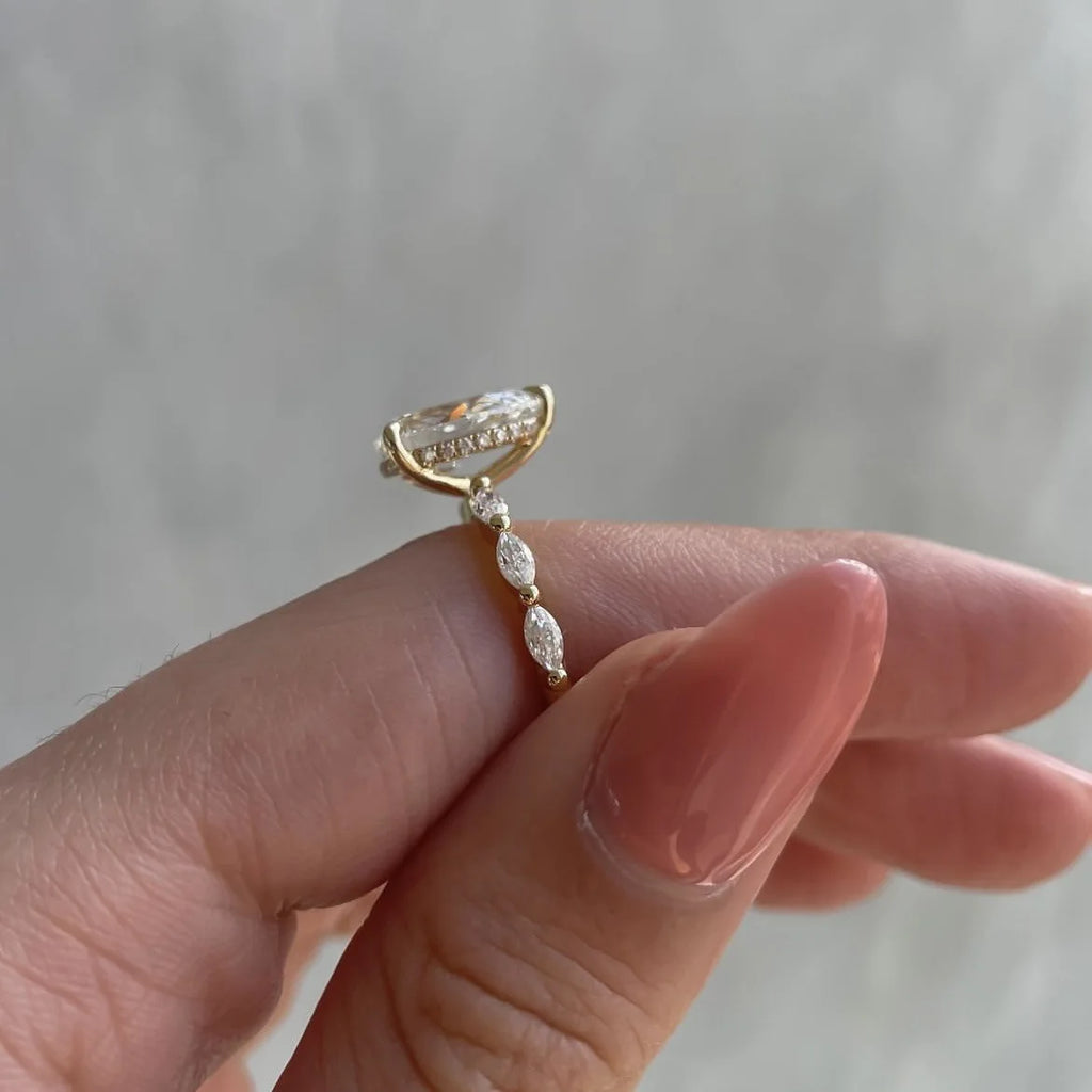 Hot Selling Gold Plated Stainless Steel Rings For Women water drop Zircon Wedding Ring Jewelry Accessories Wholesale Size 6-11